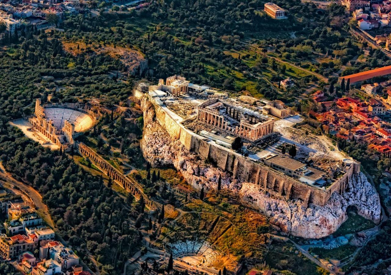 The Monastiraki Metro Lux Suite! Atenas Exterior foto